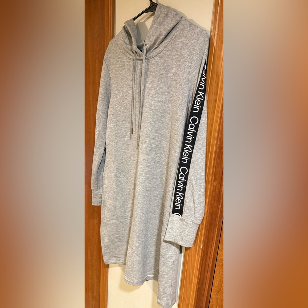 Calvin Klein Heather Gray Crewneck Sweatshirt Size Medium